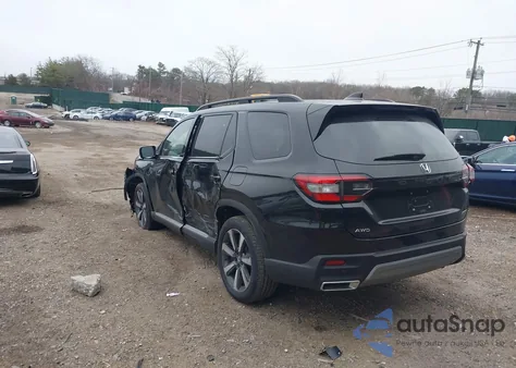 2024 Honda Pilot Touring z USA, uszkodzony, nr VIN 5FNYG1H74RB036620